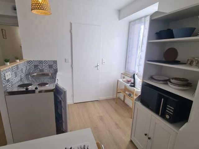 Location Appartement 1 Pièce 19 m² Meublé