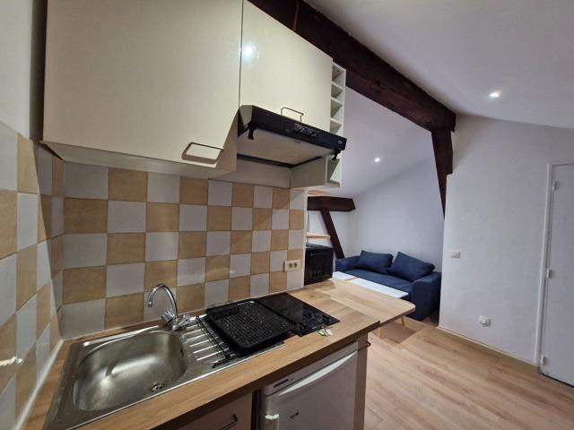 Location appartement 1 pièce, 19.00m², Grasse