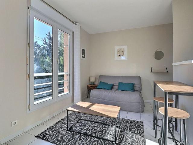 Location appartement 1 pièce, 19.20m², Meyreuil