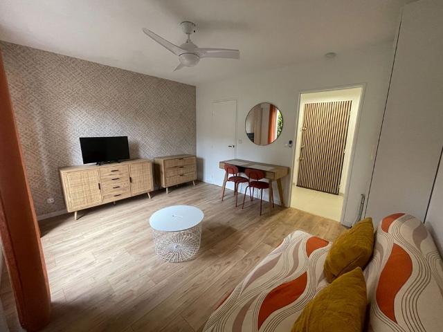 Location appartement 1 pièce, 19.48m², Nîmes