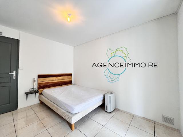 Location Appartement 1 pièce 19.61 m2 Saint gilles les hauts