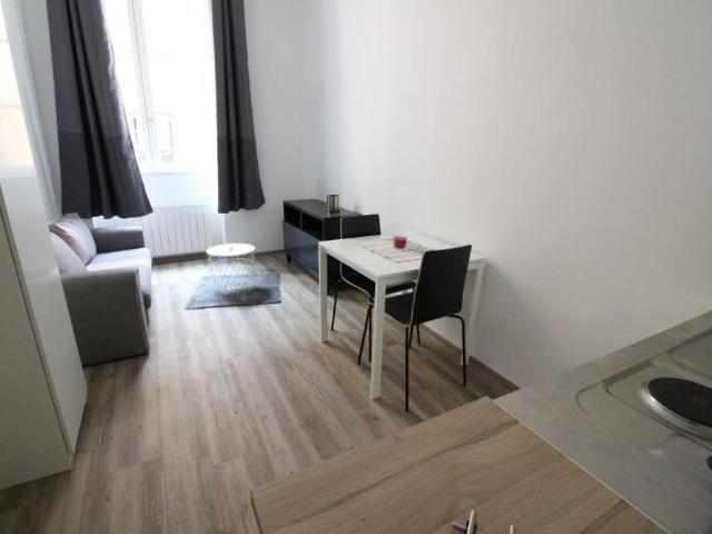 Location Appartement 1 pièce 19m²