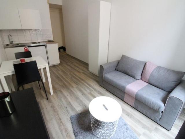 Location Appartement 1 pièce 19m²