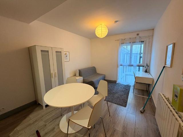 Location Appartement 1 pièce 19m²