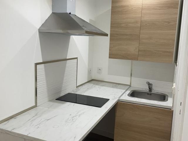 Location Appartement 1 pièce 19m² AIX EN PROVENCE 13100