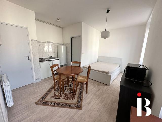 Location Appartement 1 pièce 19m² NANTES 44000