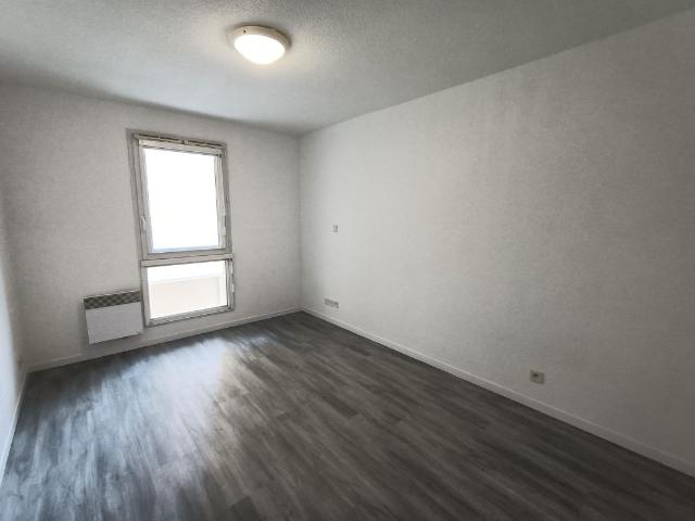 Location Appartement 1 pièce 19m² NANTES 44300