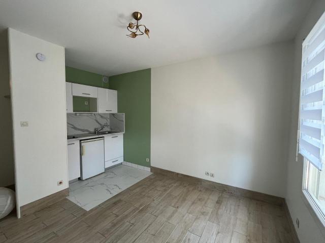 Location Appartement 1 pièce 19m² NANTES 44300