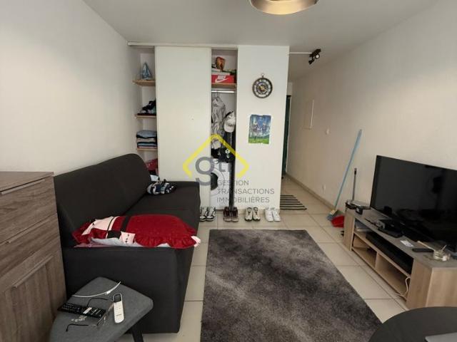 Location Appartement 1 pièce 19m² ST DENIS 97400