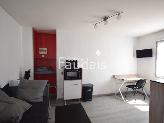 Location Appartement 1 pièce 19m² ST LO 50000