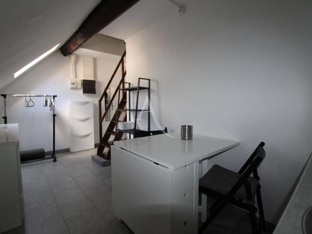 Location appartement 1 pièce 10.4 m² à Dijon 21000 Rue piétonne 430 €