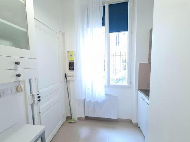 Location Appartement 1 pièce 11 m2 Paris 1er