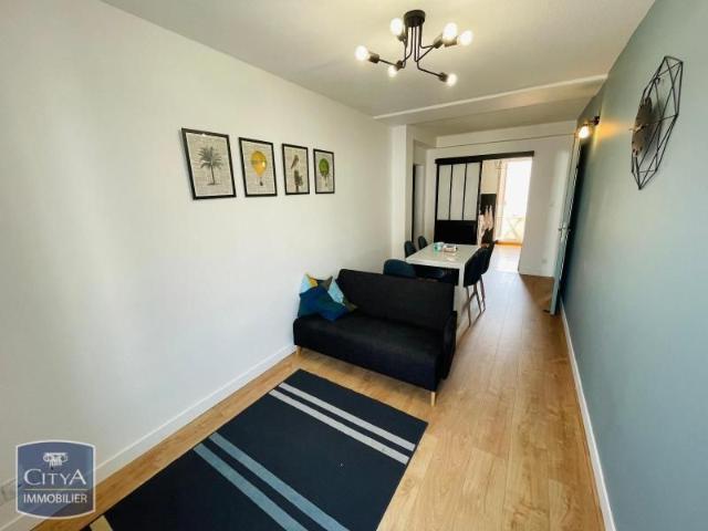Location Appartement 1 pièce 11m² TOULON 83000