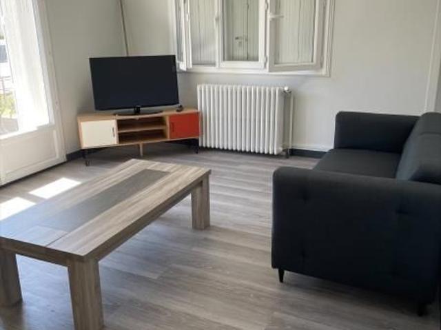 Location Appartement 1 pièce 11m² POITIERS 86000
