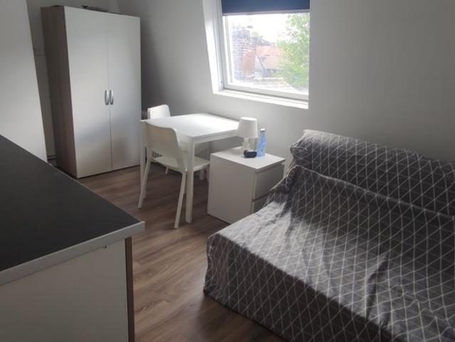 Location Appartement 1 pièce 12m²