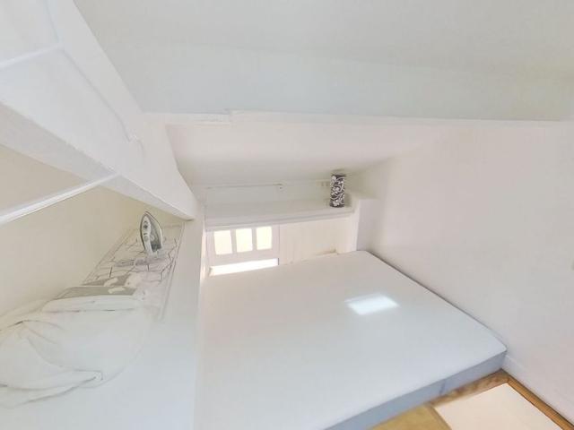 Location Appartement 1 pièce 12m²