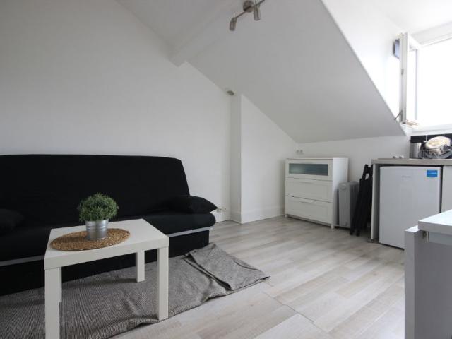 Location Appartement 1 pièce 12m²