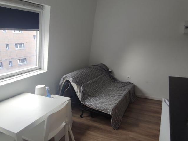 Location Appartement 1 pièce 12m²