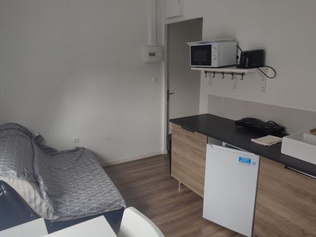 Location Appartement 1 pièce 12m²