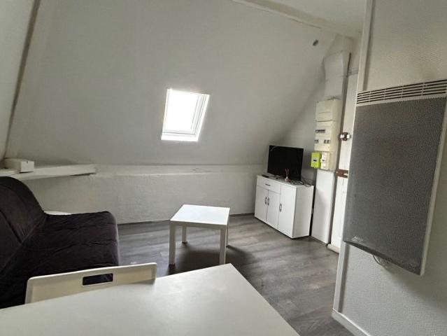Location Appartement 1 pièce 12m²