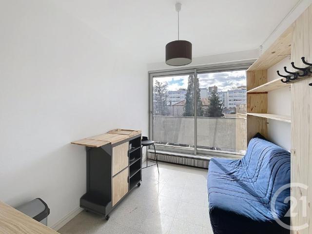 Location Appartement 1 pièce 12m² CHAMALIERES 63400