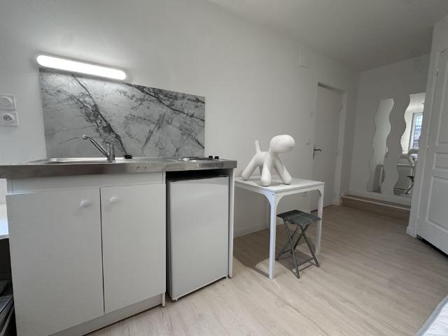 Location Appartement 1 pièce 12m² CLERMONT FERRAND 63000
