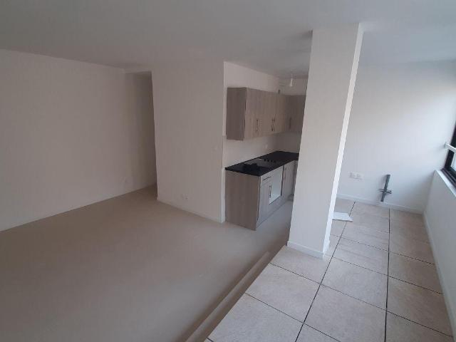 Location appartement 1 pièce 13004 Marseille