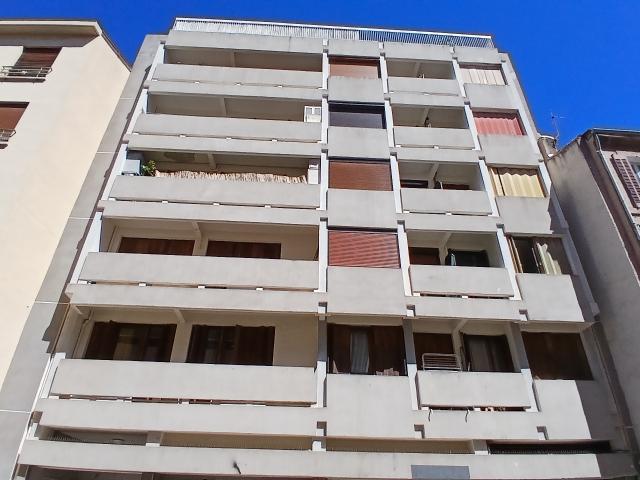 Location appartement 1 pièce 13005 Marseille