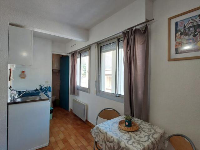 Location appartement 1 pièce, 13.00m², Sète