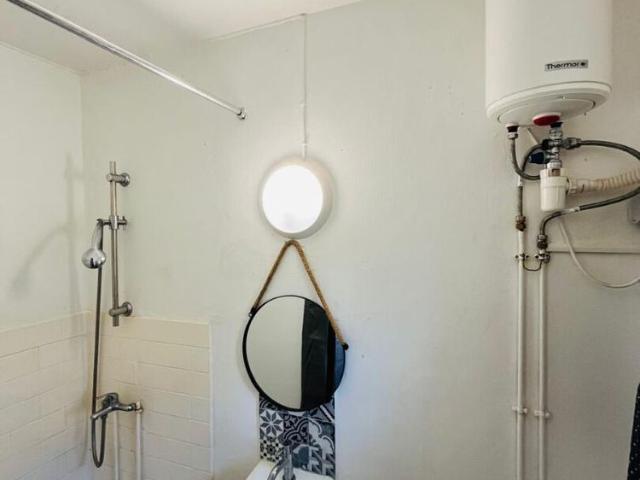 Location appartement 1 pièce, 13.80m², Fort de France