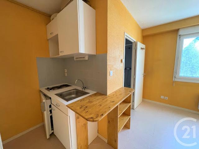 Location Appartement 1 pièce 13.8 m2 Lorient