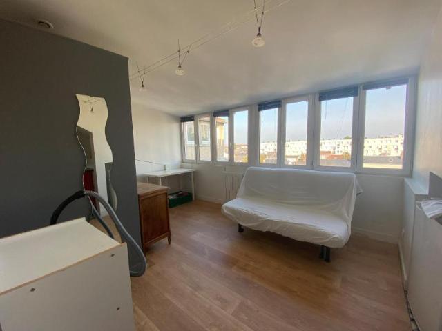 Location Appartement 1 pièce 13m² TOURS 37000