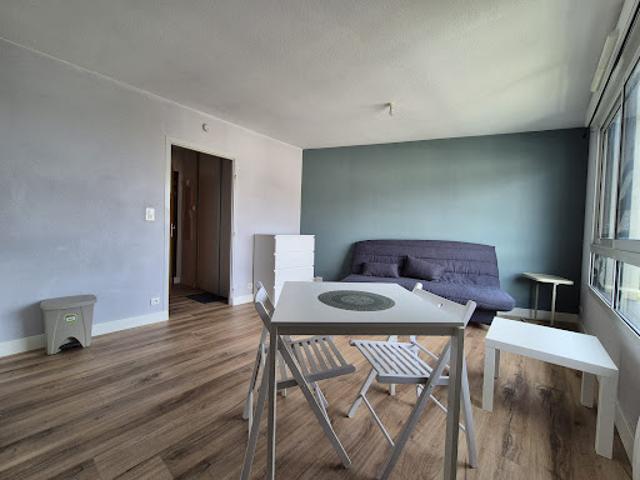 Location Appartement 1 pièce 24 m2 Onet le Château