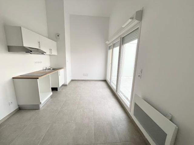 Location Appartement 1 pièce 24 m2 Istres