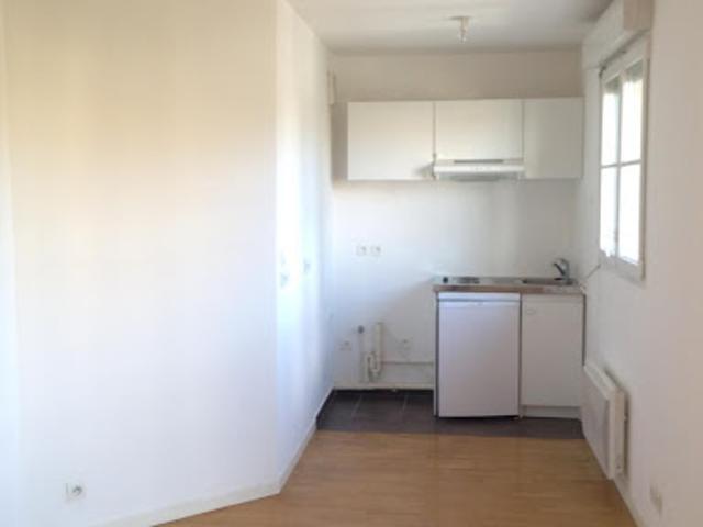 Location Appartement 1 pièce 24 m2 Les Clayes sous Bois