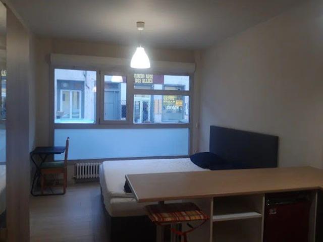 Location Appartement 1 pièce 24 m2 Saint Etienne