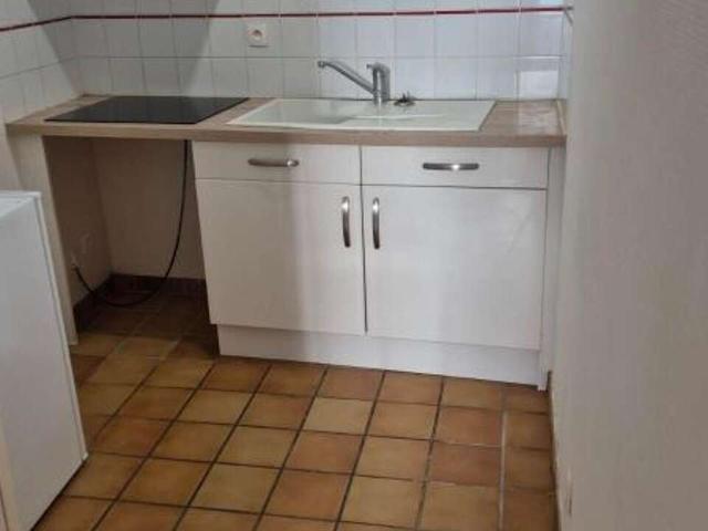Location appartement 1 pièce 24 m² Saujon 17600
