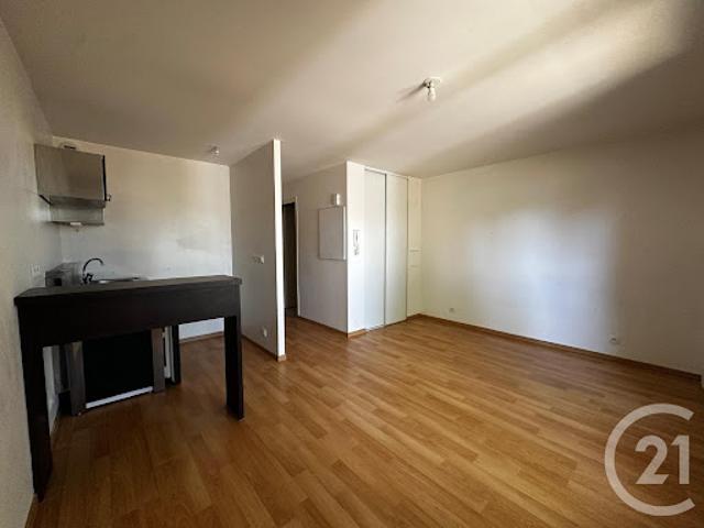 Location Appartement 1 pièce 24.1 m2 Corbeil Essonnes