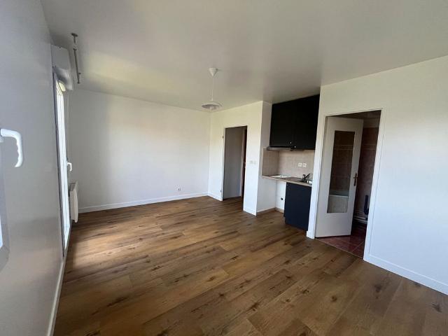 Location appartement 1 pièce, 24.26m², Ozoir la Ferrière