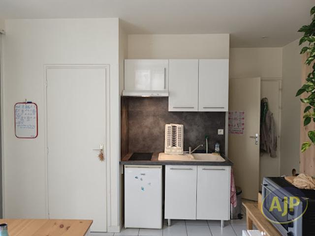 Location Appartement 1 pièce 24.31 m2 Saintes