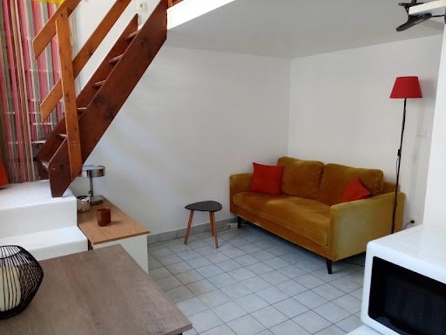 Location Appartement 1 pièce 24.46 m2 Versailles