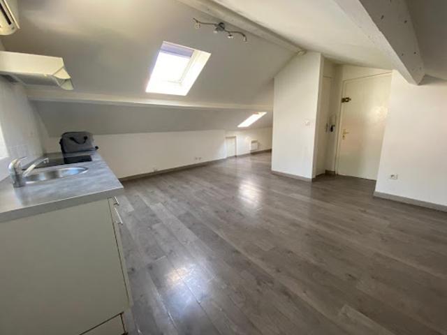 Location Appartement 1 pièce 24.43 m2 Toulon