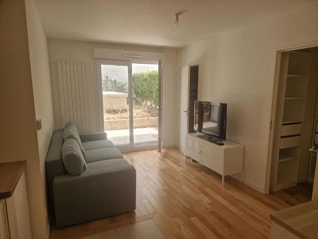 Location appartement 1 pièce, 24.58m², Saint Maur des Fossés