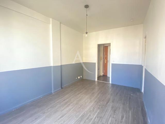 Location Appartement 1 pièce 24.82 m2 Nice