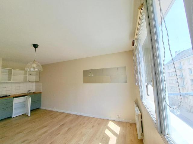 Location Appartement 1 pièce 24m² TOURS 37000