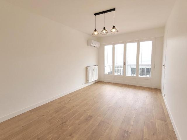 Location Appartement 1 pièce 24m² ANTIBES 06600