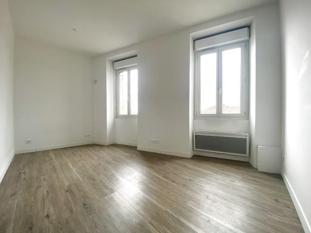 Location Appartement 1 pièce 24m² BORDEAUX 33000