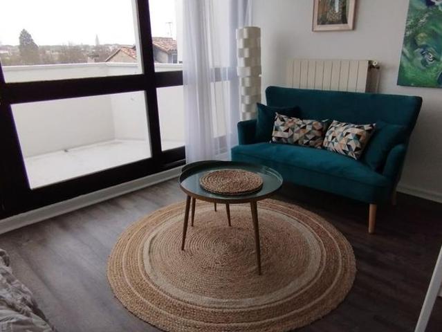 Location Appartement 1 pièce 24m² BORDEAUX 33000