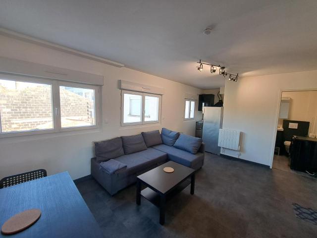 Location Appartement 1 pièce 24m² BORDEAUX 33800