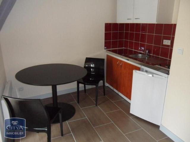 Location Appartement 1 pièce 24m² BOURGES 18000